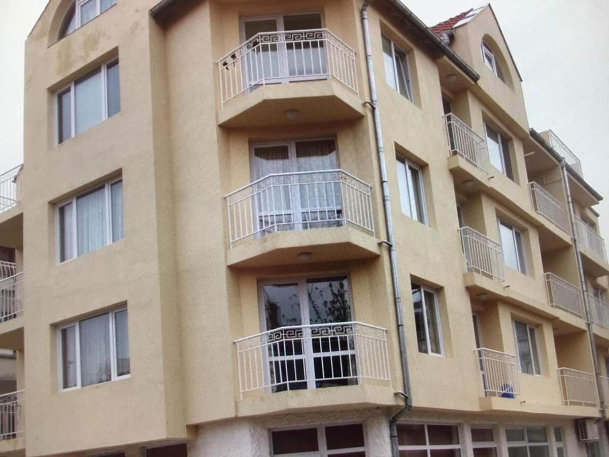 Апартамент Освободител Pomorie Bagian luar foto